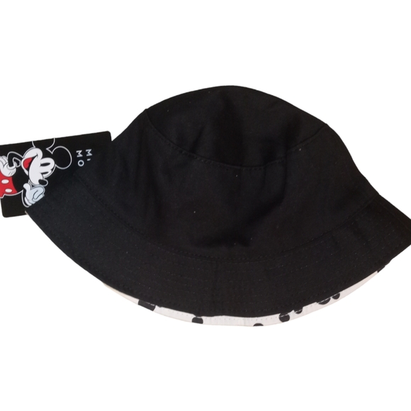 Disney 2024 ALDI Exclusive Mickey Mouse NWT Black Reversible Bucket Hat - Picture 2 of 5
